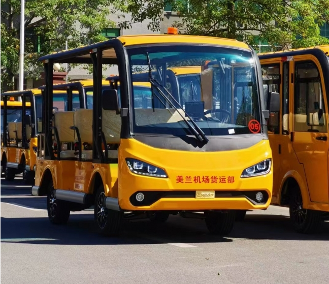 海口美蘭國際機場訂購我司觀光車11臺